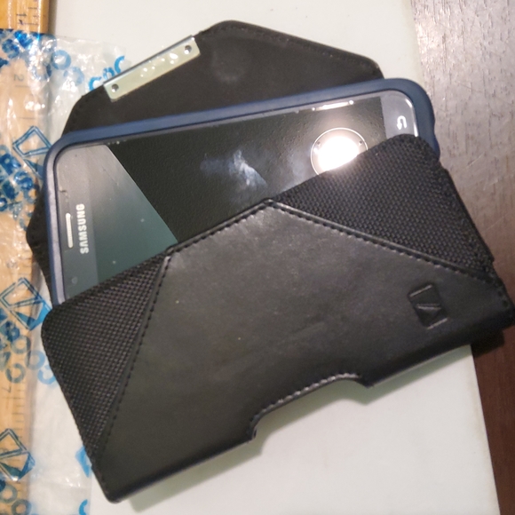 Belt Loop Style Phone Holder - Picture 7 of 8